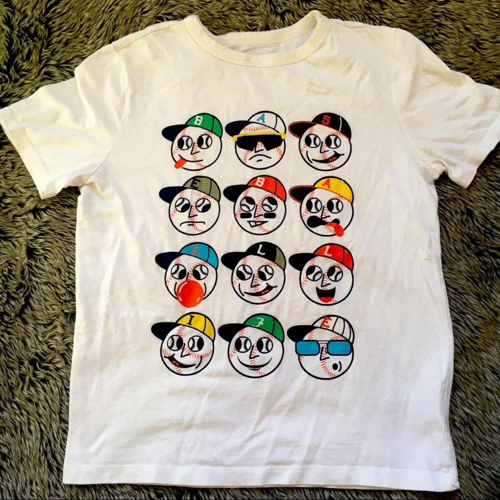 GAP boy’s white color short sleeve Tshirt size large